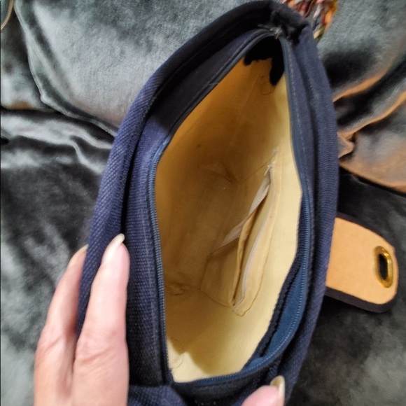 Woman’s bag - Picture 3 of 3